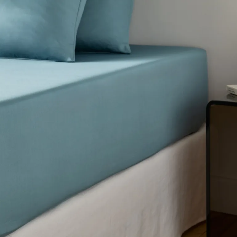 شرشف سرير بحواف مطاطية قطن ساتين بإرتفاع 30سم - 1