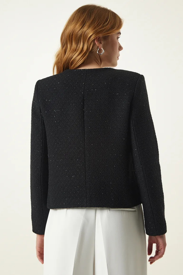 Women's Black Wide Pocket Stylish Woven Jacket - 4