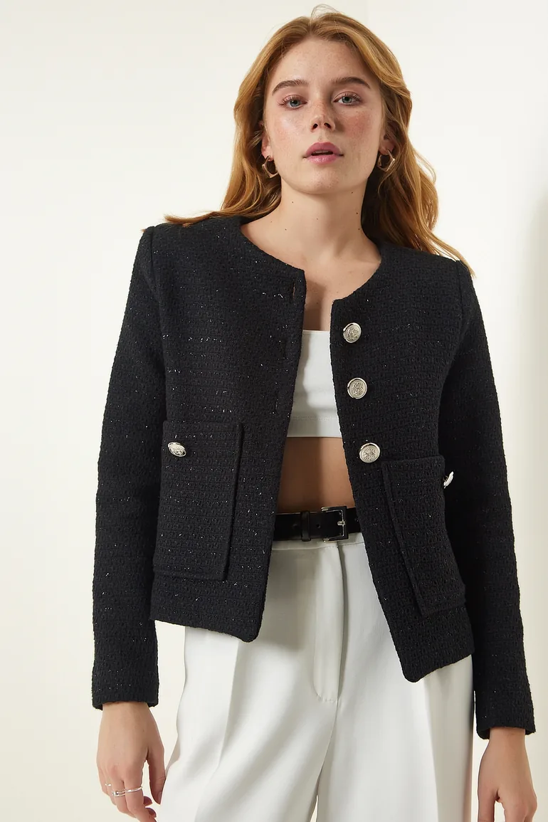 Women's Black Wide Pocket Stylish Woven Jacket