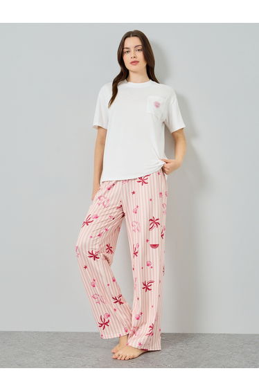 Women Pocket Detail T-Shirt and Printed Pyjama Set