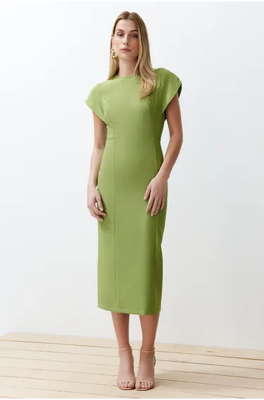 فستان لون أخضر 