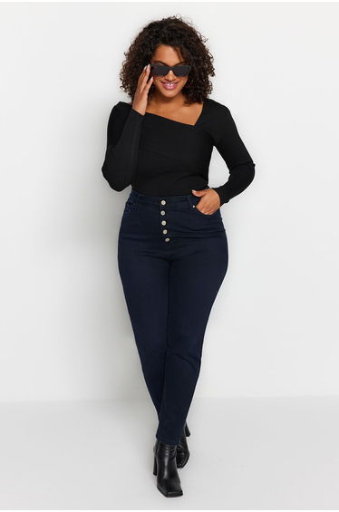 Plus Size Sweater - Black - Regular fit
