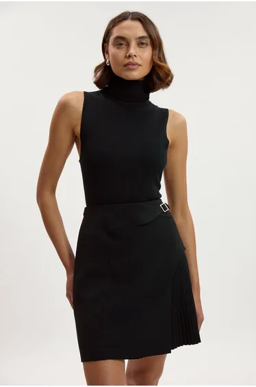 Tailored Buckle Detail Pleated Mini Skirt