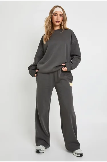 بدلة رياضة بوهو باللون الرمادي