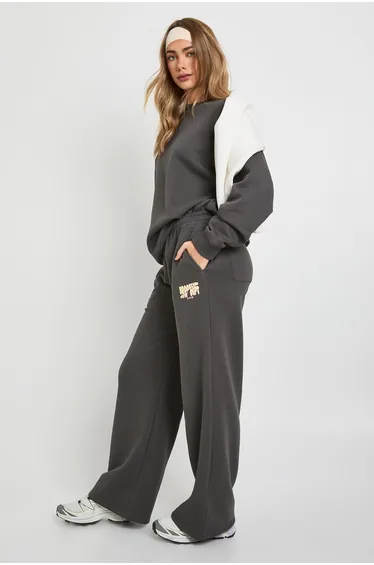 بدلة رياضة بوهو باللون الرمادي