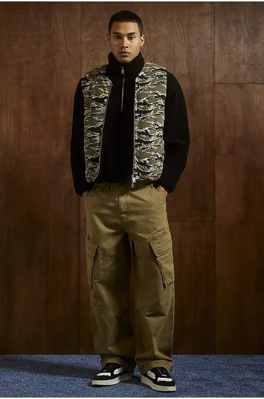 Black Regular Fit Fleece Camouflage Gilet