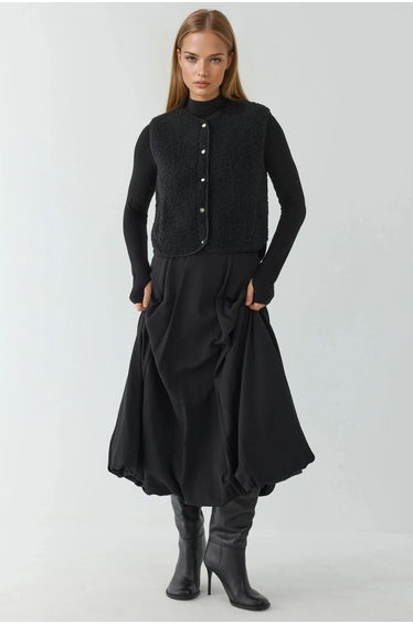 Textured Crew Neck Sleeveless Waistcoat