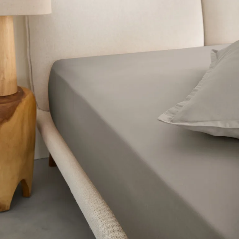 شرشف سرير قطن ساتين بحواف مطاطية 30سم - 3