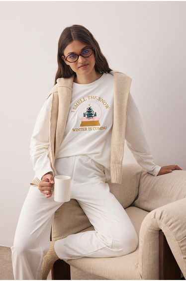 Ecru New Year's Embroidered 2-Thread Regenerated Knitted Pajama Set