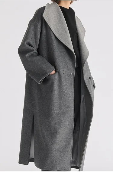 معطف صوف بأزرار مزدوجة