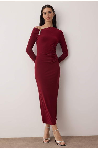 Dark burgundy accessory detailed knitted maxi dress with lining
