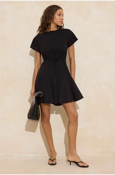 فستان قطن قصير بأكمام قصيرة - أسود