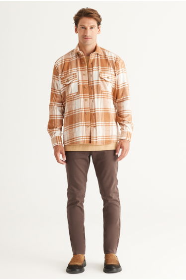 Men's Mink-ecru Oversize Loose Cut Button Collar Checked Winter Shirt