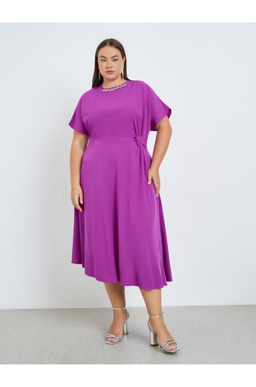 Plus Size Embellished Short Sleeve A-Line Midi Dress