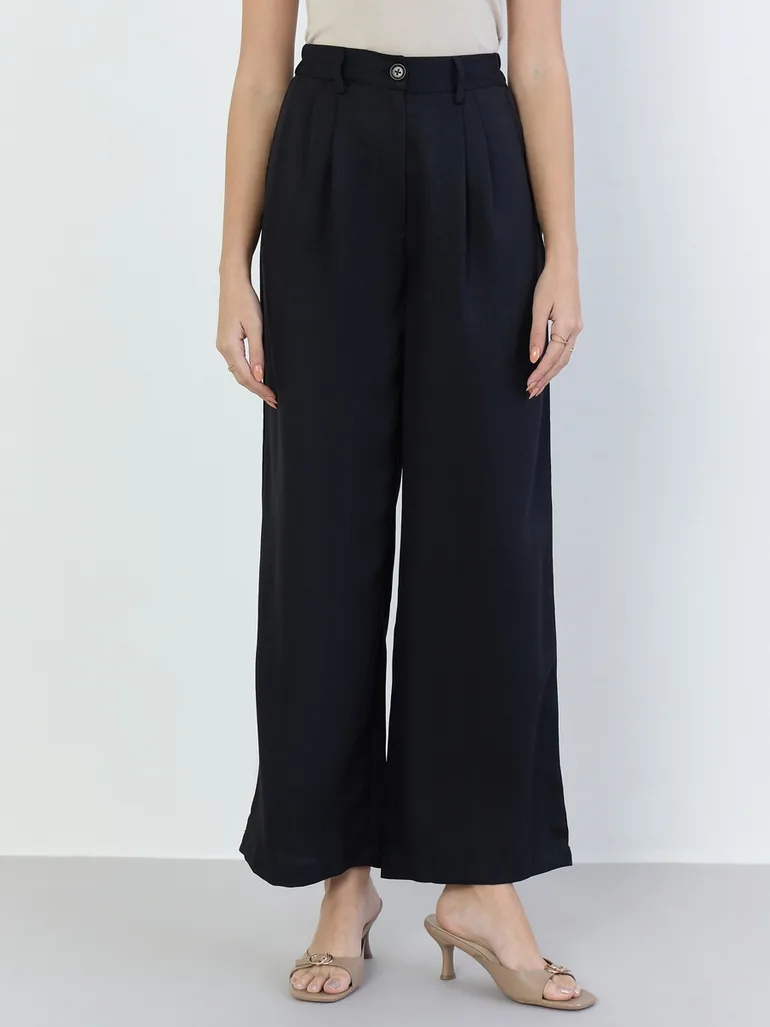 Women Black Wide Leg Trousers - 2
