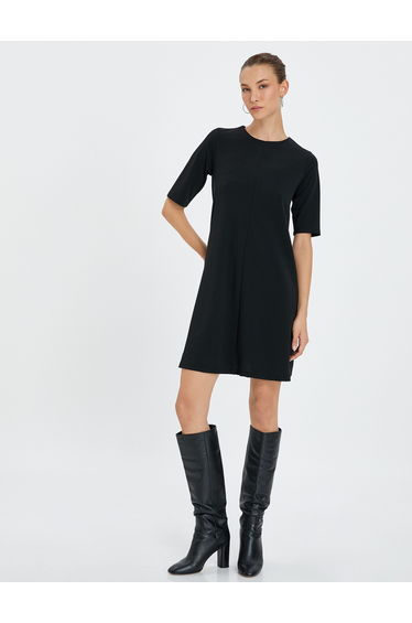 Crew Neck Short Sleeve Mini Dress