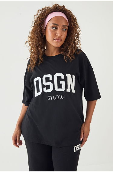 DSGN Studio Collegiate Applique Oversized T-Shirt - black