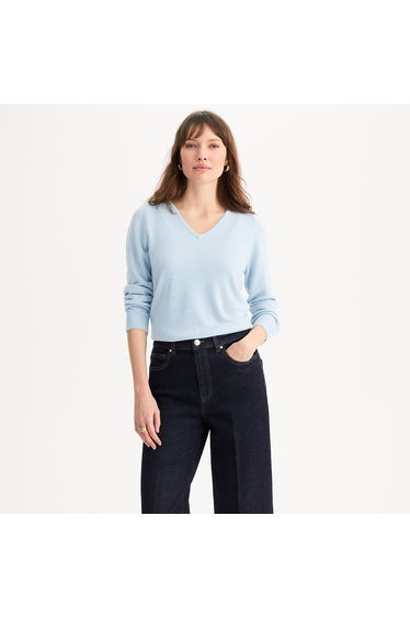 Fine Soft Knit Jumper/Sweater with V-Neck