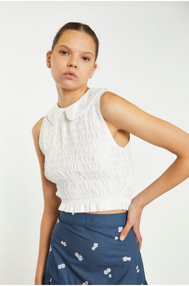 Off White Smocked Collar Crop-Top product thumbnail 4
