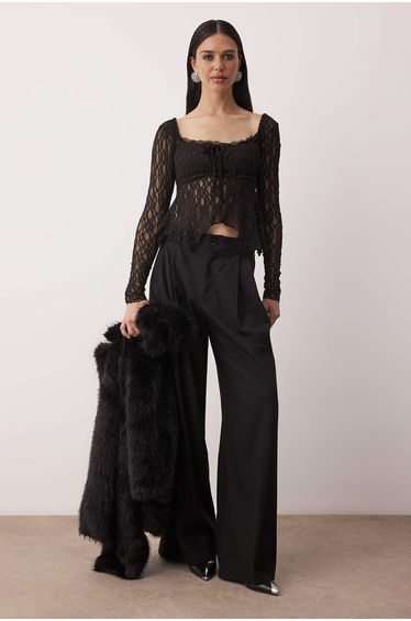 Black square neck lace party top