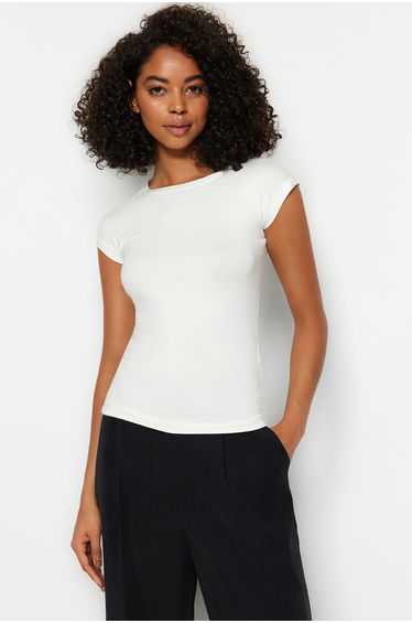 Ecru Premium Viscose Fitted Moon Sleeve Knitted Blouse