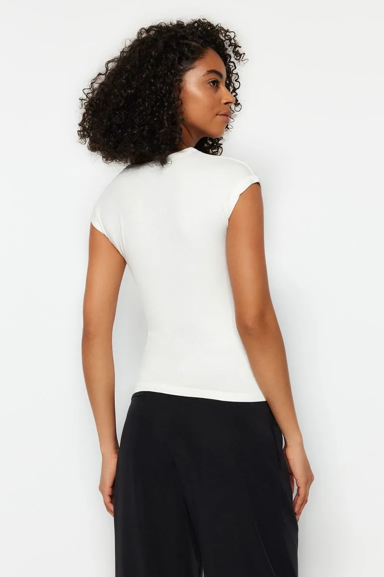 Ecru Premium Viscose Fitted Moon Sleeve Knitted Blouse - 3