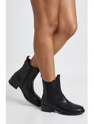 Tab Detail Chelsea Boots - black