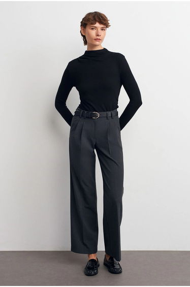 Dilvin Ribbed Slim-Fit Half Turtleneck Blouse
