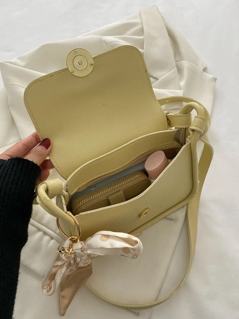 Yellow Shoulder Bag with Bow Detail - 2