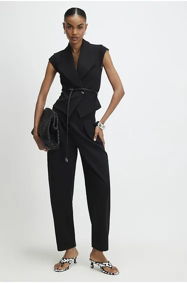 Black Pleated Tapered Trousers