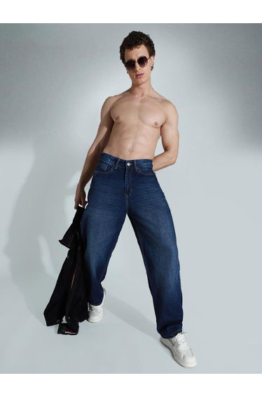 Mid Rise Whiskered Regular Fit Jeans
