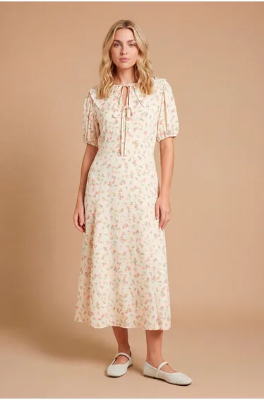 فستان ميدي بطبعة بربطة بحواف دانتيل