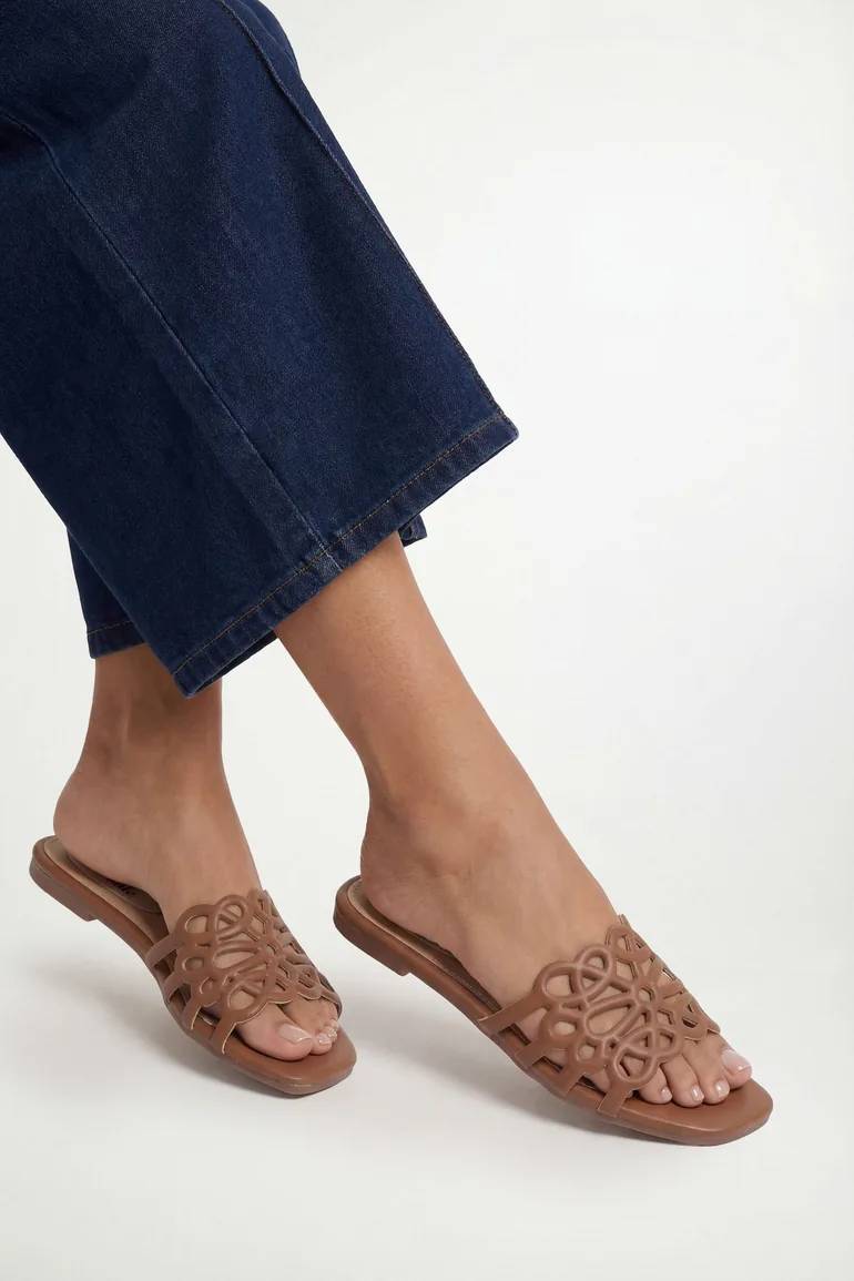 شبشب دوروثي بيركينز باللون البني