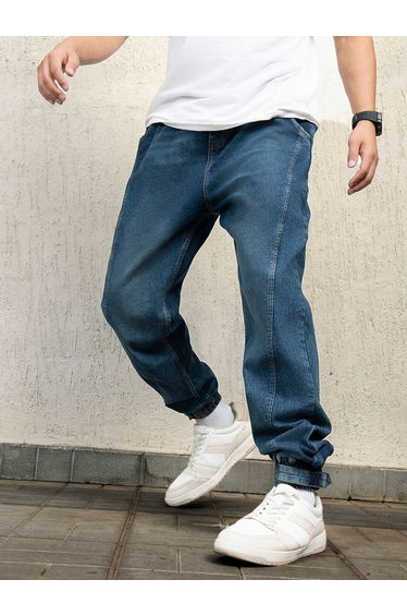 Mid Rise Relaxed Fit Cuffed Jeans