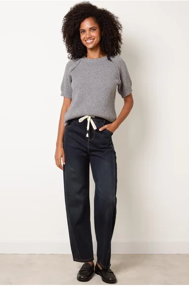 Top Stitch Barrel Leg Jeans