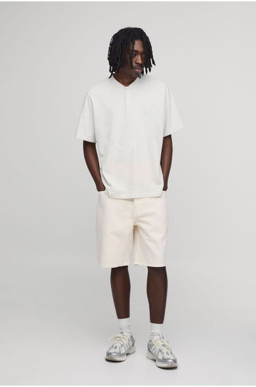Relaxed Rigid Denim Shorts - ecru