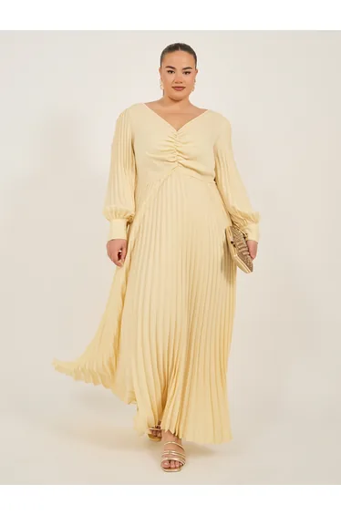 Plus Size Pleated Long Sleeves A-Line Maxi Dress