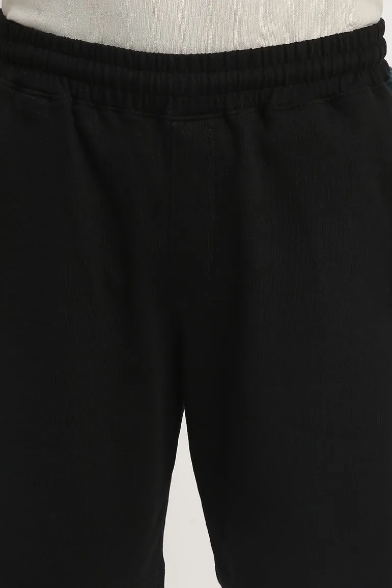 Men's Casual Shorts  Side Contrast Stripes, Elastic Waist, Front & Back Pockets - 3