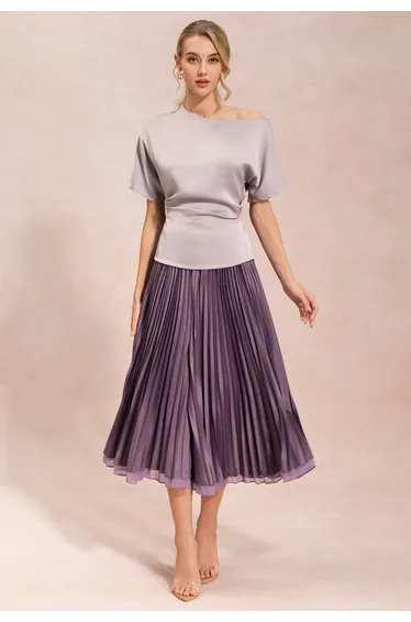 Chiffon Inserted Hem Accordion Pleated Skirt in Purple for Office Days & Business Lunches