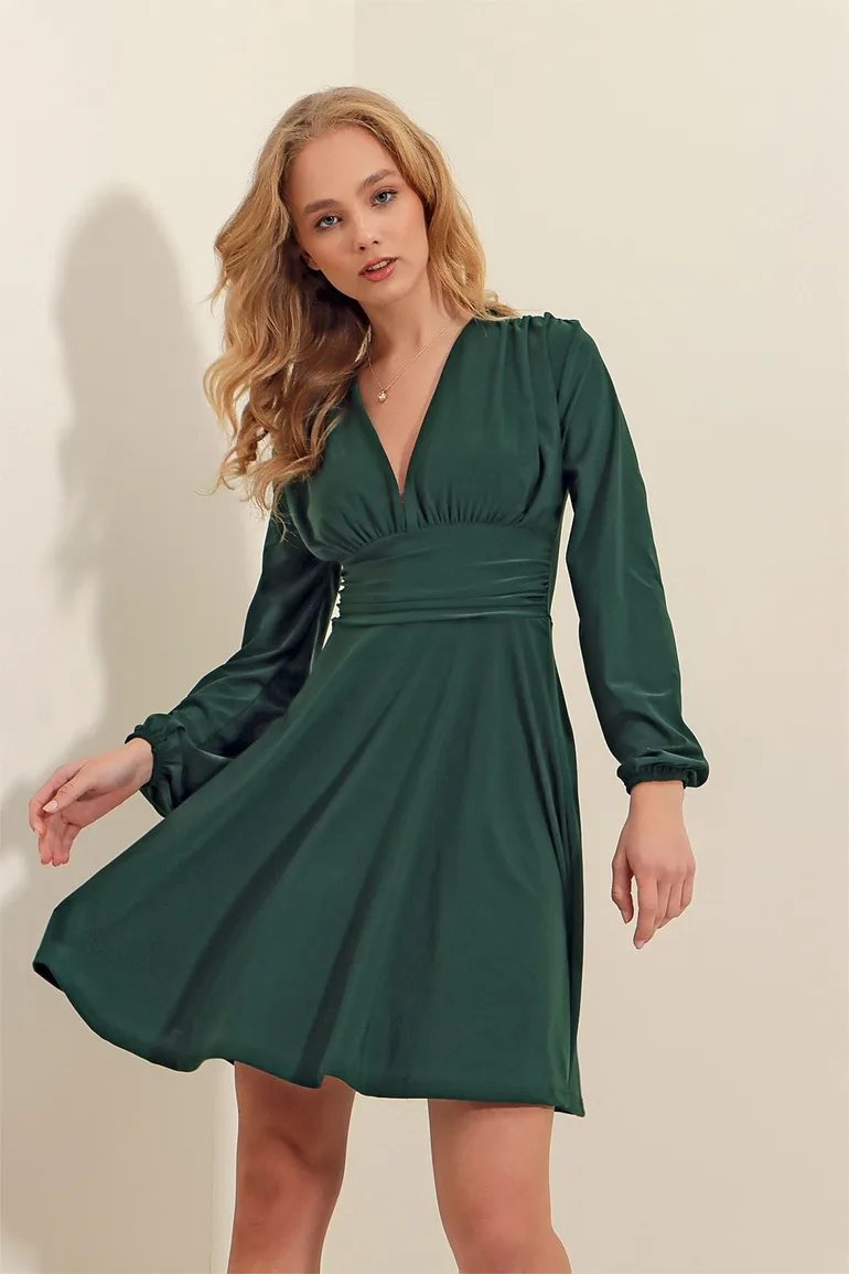 Women's Green Deep V-Neck Flare Sandy Dress - 2