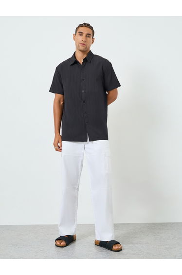 Men's Solid Textured Short Sleeve Shirt