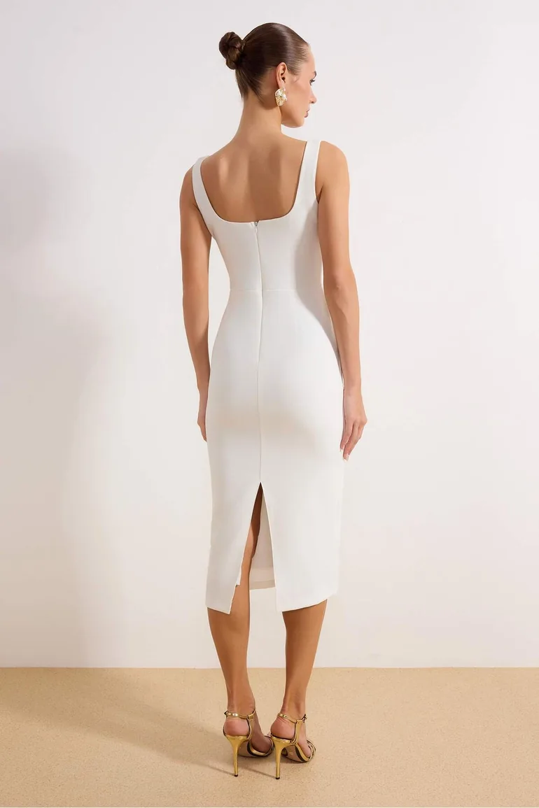 White Floral Applique Detailed Lined Woven Wedding/Nikah Dress - 3