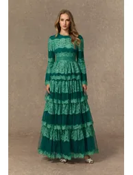 فستان سانفير أخضر طول الأرض على شكل حرف A بأكمام طويلة