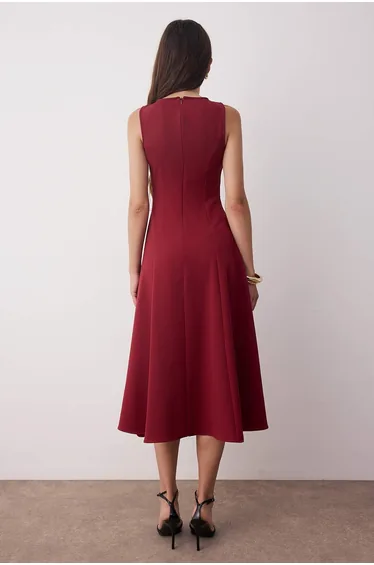 Burgundy Plain Accessory Detailed Midi Woven Dress