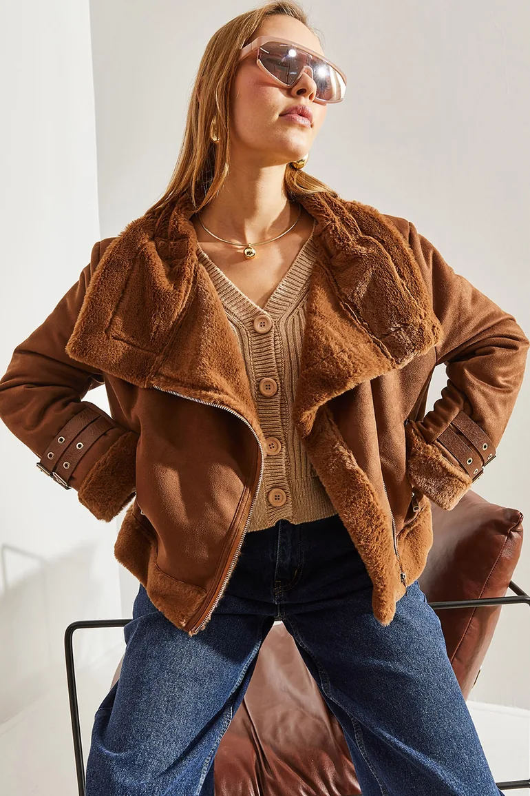 Women's Buckled Suede Coat - 3
