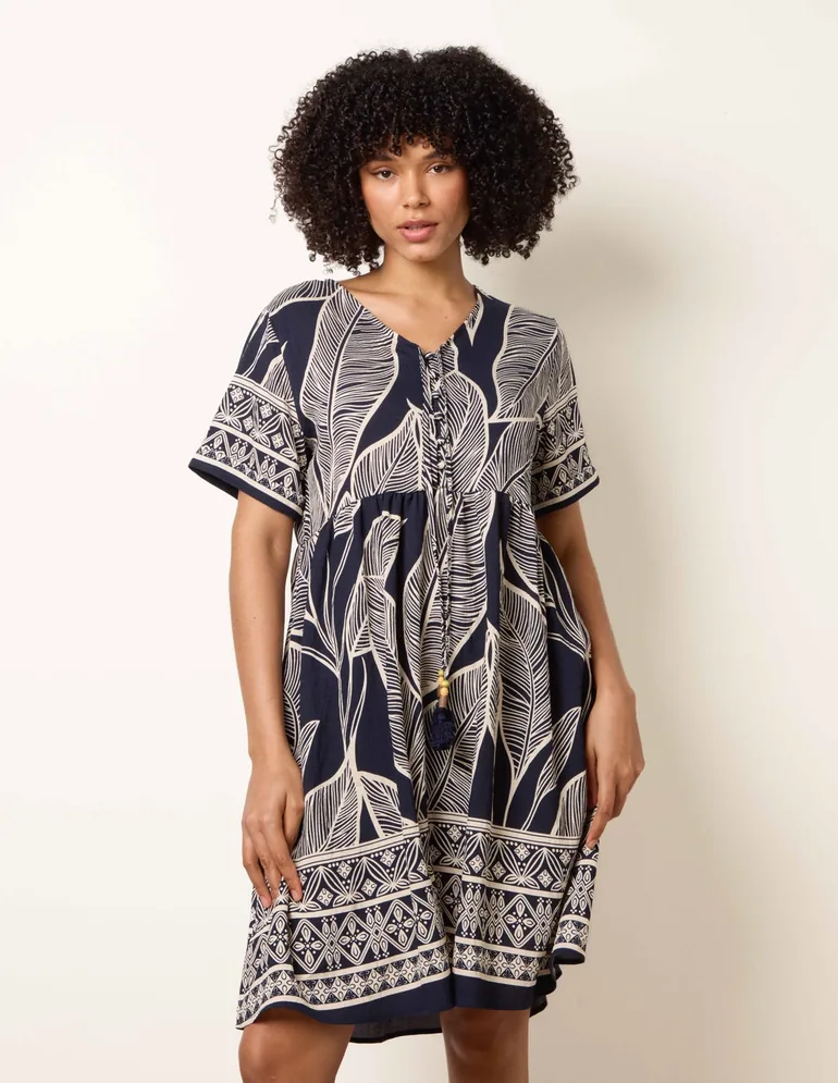 Dress With Tropical Leaf Print - 2