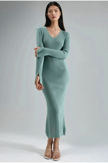 MY FASHION V-Neck Textured Maxi Knit Dress with Slit