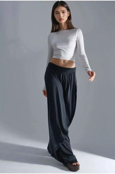 BUSEM Slim Fit Cropped Blouse with Back Cut-Out