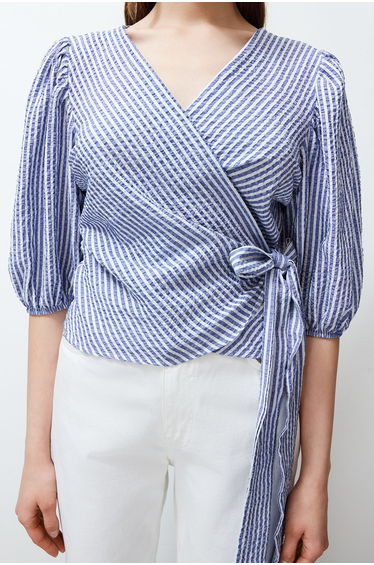 Multicolored Striped Double Breasted Lacing Detailed Seersucker Fabric Woven Blouse product thumbnail 4