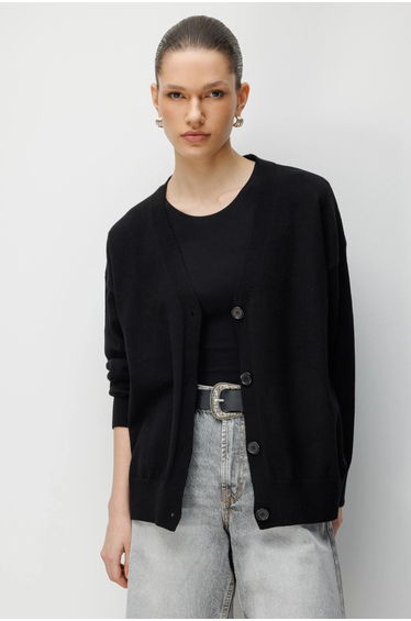 MIXRAY Long Ribbed Knitwear Cardigan with V-neck and Button Closure